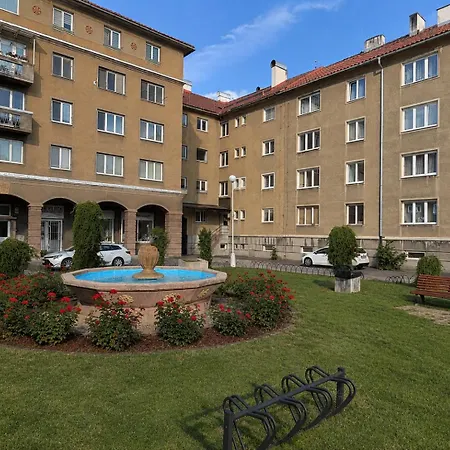 Fontana 11 - Cozy 60M2 Apartment In Very Centre - 200M To Main Square *